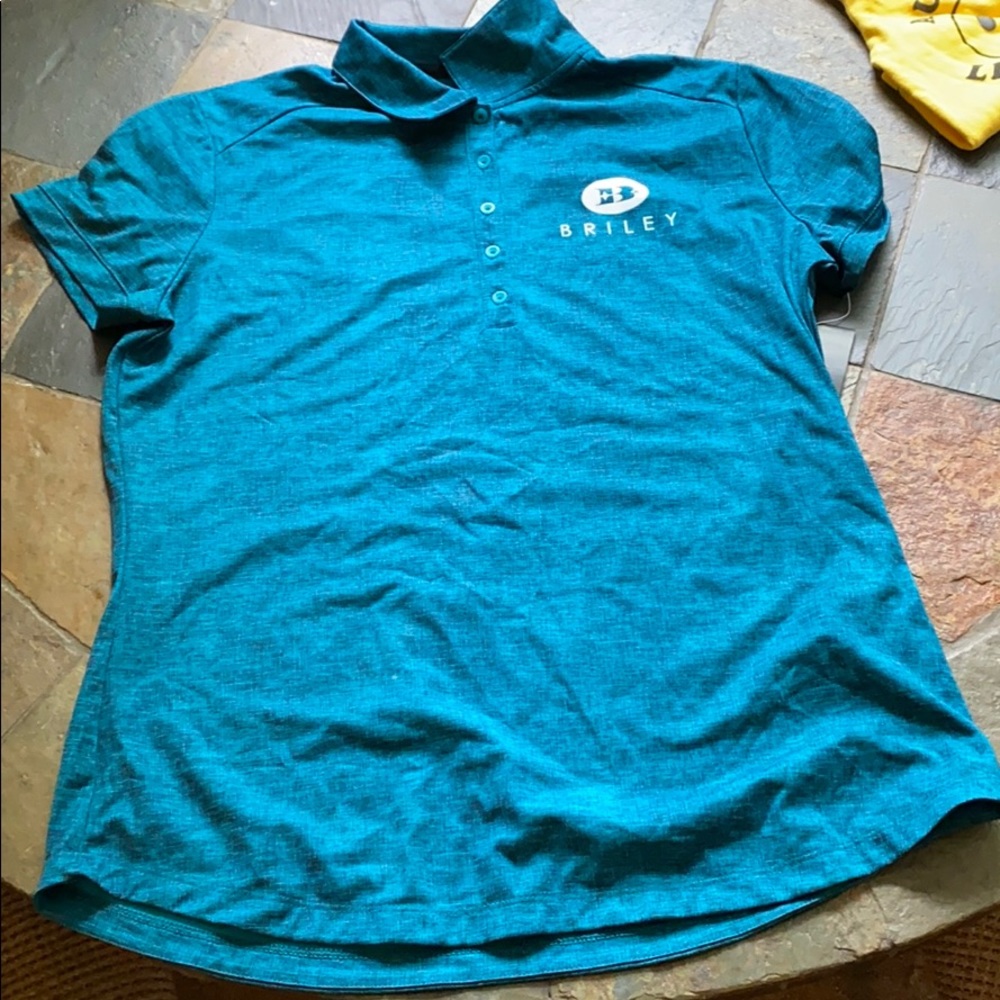 Brand new shirt sleeve golf shirt.